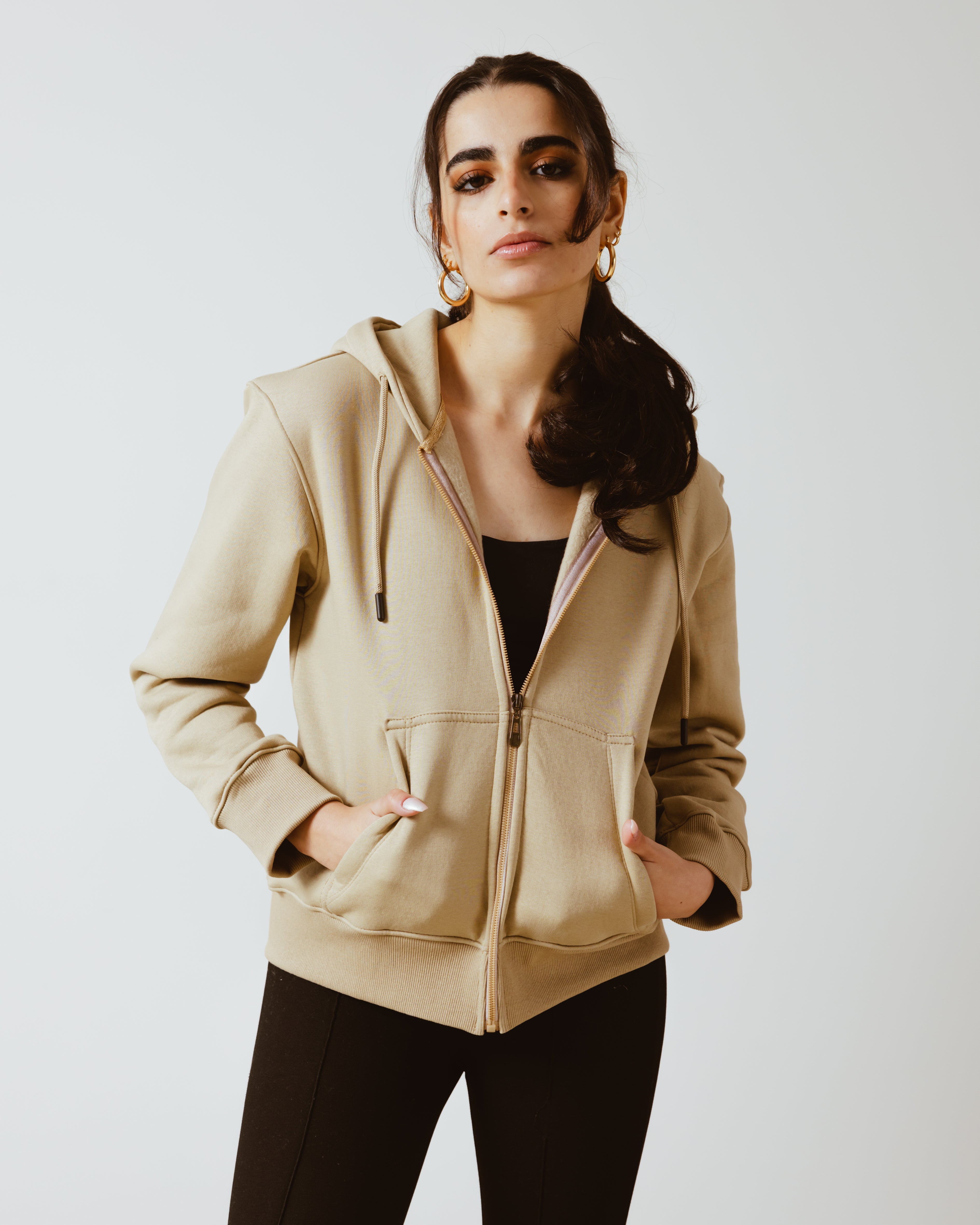 CROPPED SWEATSHIRT WITH ZIP BEIGE – AZADOURA